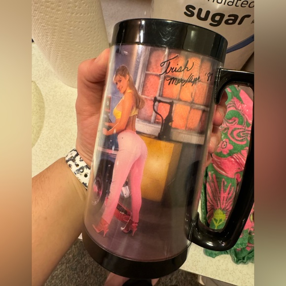 Vintage Snap On Tool Pinup Girl 1987 Trish March/April Insulated Thermo Serv Cup - Picture 1 of 2